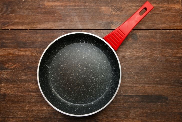 Can Non-Stick Pans Be Re-Coated? (And How To Re-coat it)