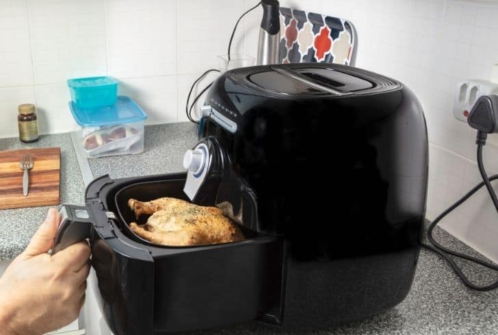 Can You Use a Steel Bowl in an Air Fryer? (Dangers of Using it)