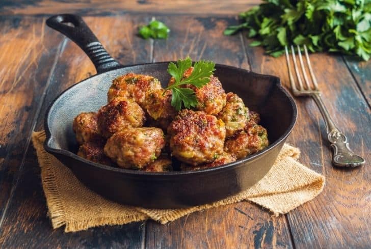 roasted-meatballs-in-cast-iron-pan