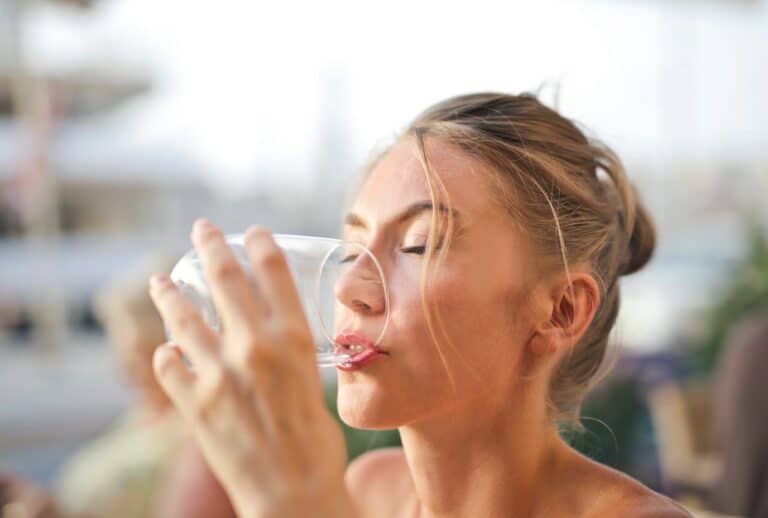 Does a Water Filter Get Rid of Chlorine Taste in Drinking Water?