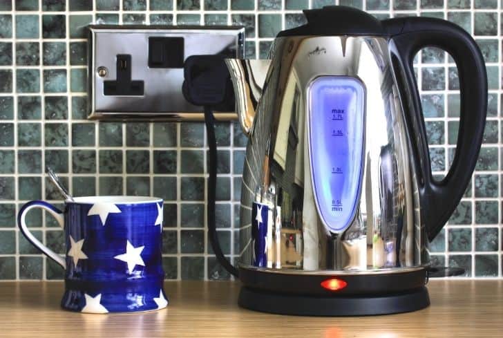 Why Do Cordless Kettles Leak? (3 Possible Reasons)