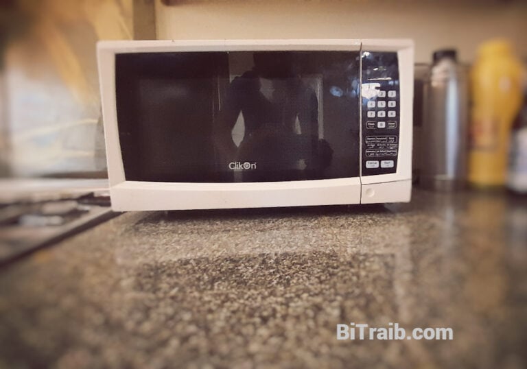 Getting an Electric Shock when you Touch a Microwave? Here’s what to Do