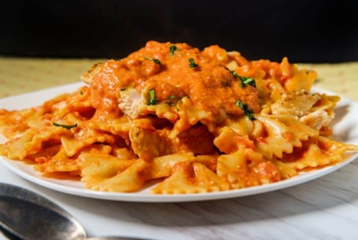 Can You Freeze Vodka Sauce? (And Steps to Freeze)