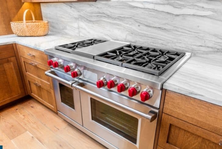 Does a Gas Range Need a Dedicated Circuit? (And Why?)