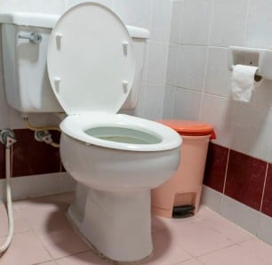How Does Pee Get Around Toilet?