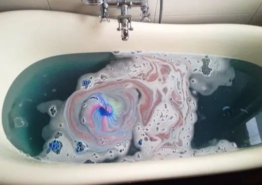 Do bath bombs Damage jetted tubs?