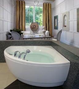 Acrylic Bathtub Pros and Cons Explained (What You Need to Know!)