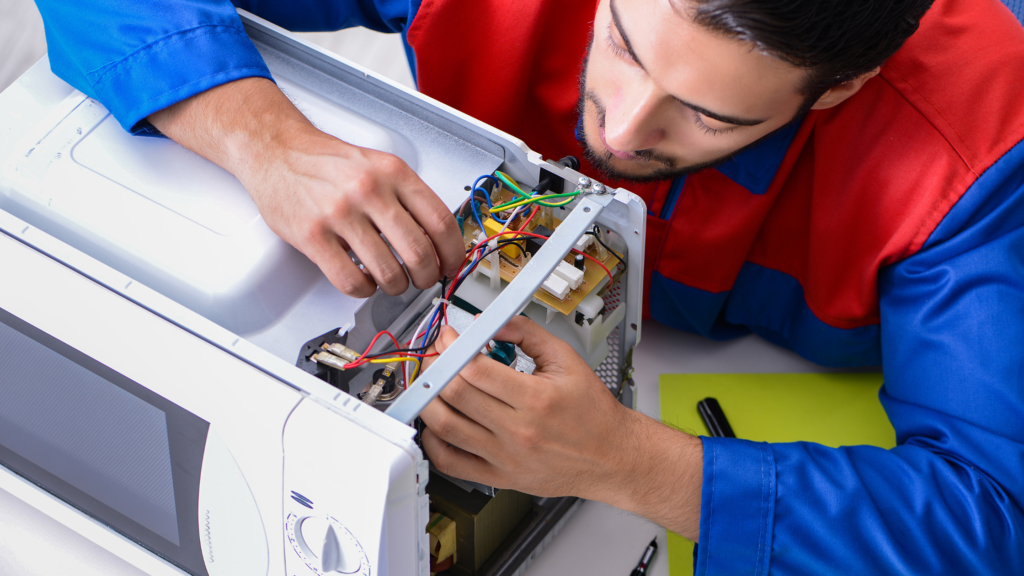 Microwave Fuse Keeps Blowing When You Start It? [8 Common Reasons