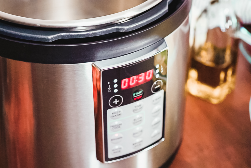 An image of a pressure cooker with a 30-minute timer.