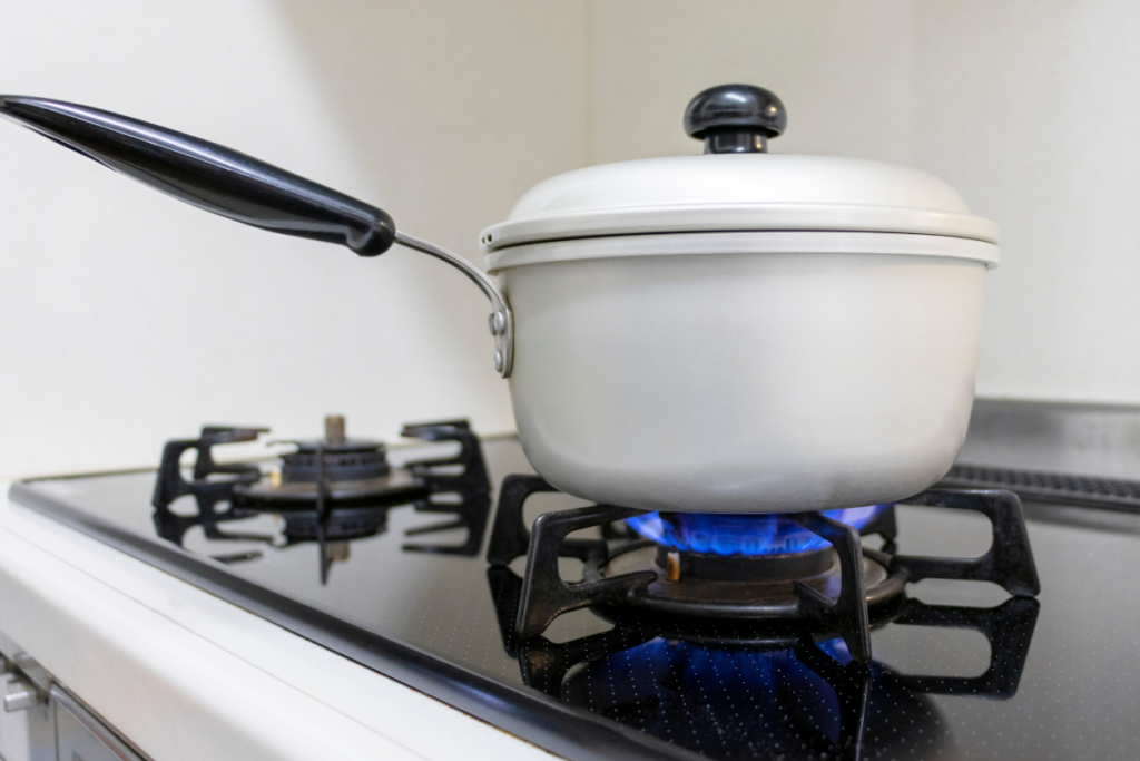 can-induction-cooking-pans-be-used-on-gas-stoves-how-hot-is-too-hot