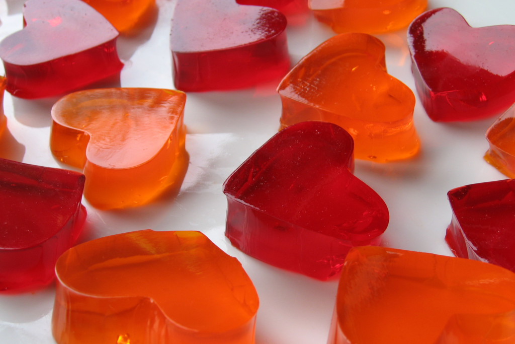 Does Jello need to be refrigerated after you make it?