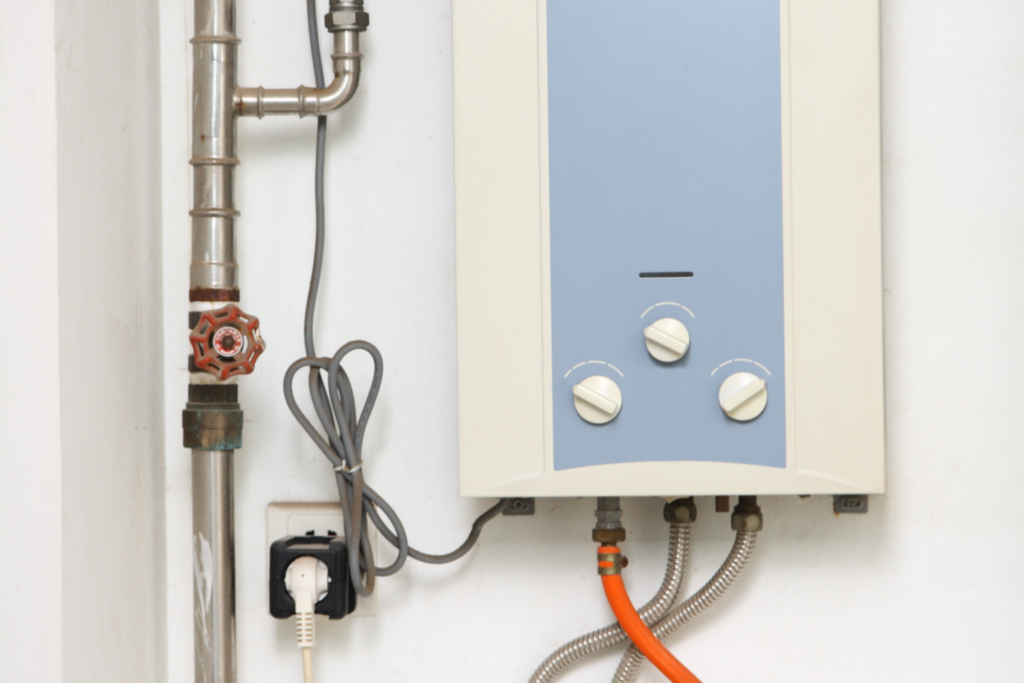 does-a-hot-water-heater-need-a-gfci-outlet-or-breaker-safety