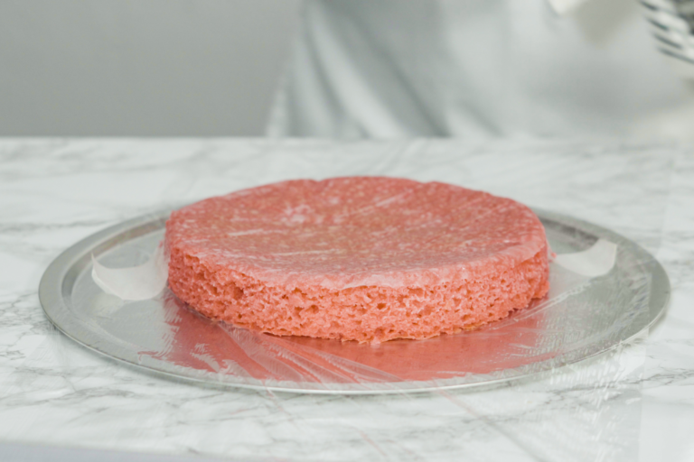 Can You Wrap A Warm Cake in Cling Wrap? (5 Best steps for preserving freshness)