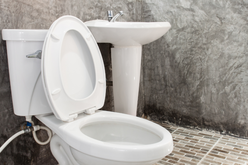 Toilet tank not fulling up but water running: 6 troubleshooting tips