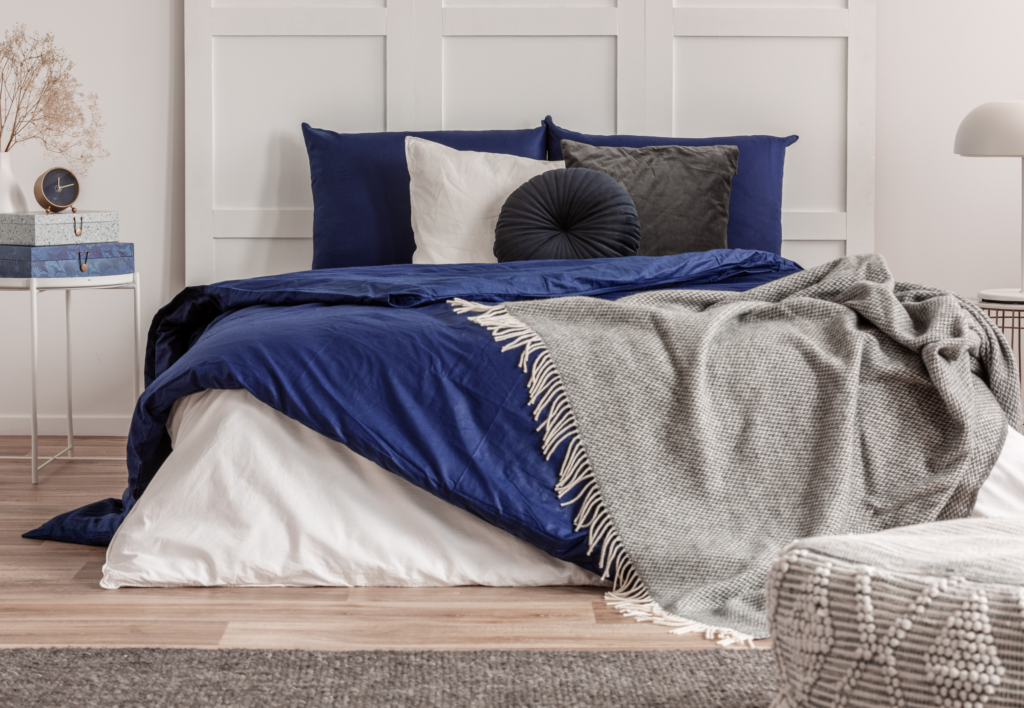 How To Choose Your Bed Comforter: ALL 8 Types with Pros, Cons, and